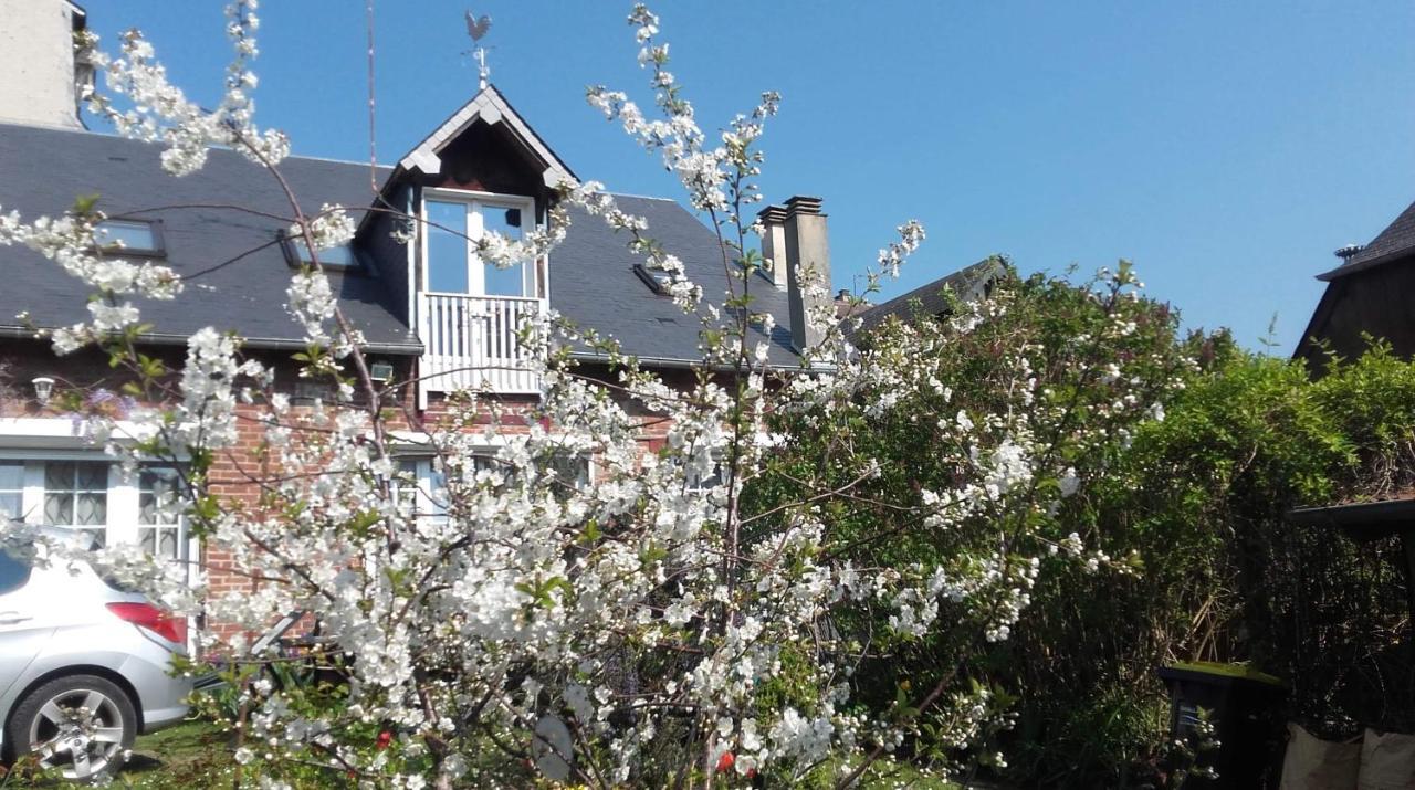 Vacances Paisibles Sur La Cote Fleurie. Трувиль-сюр-Мер Экстерьер фото